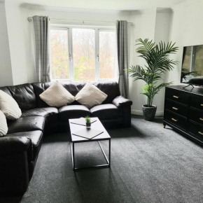 Levenside Holiday Apartment, Balloch, Loch Lomond